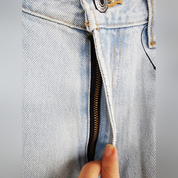 NWT Abercrombie & Fitch The Slouchy Jeans Mid Rise size 31 Regular Light Blue - Picture 13 of 16